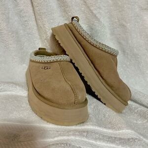 Platform UGG Slippers Size 9